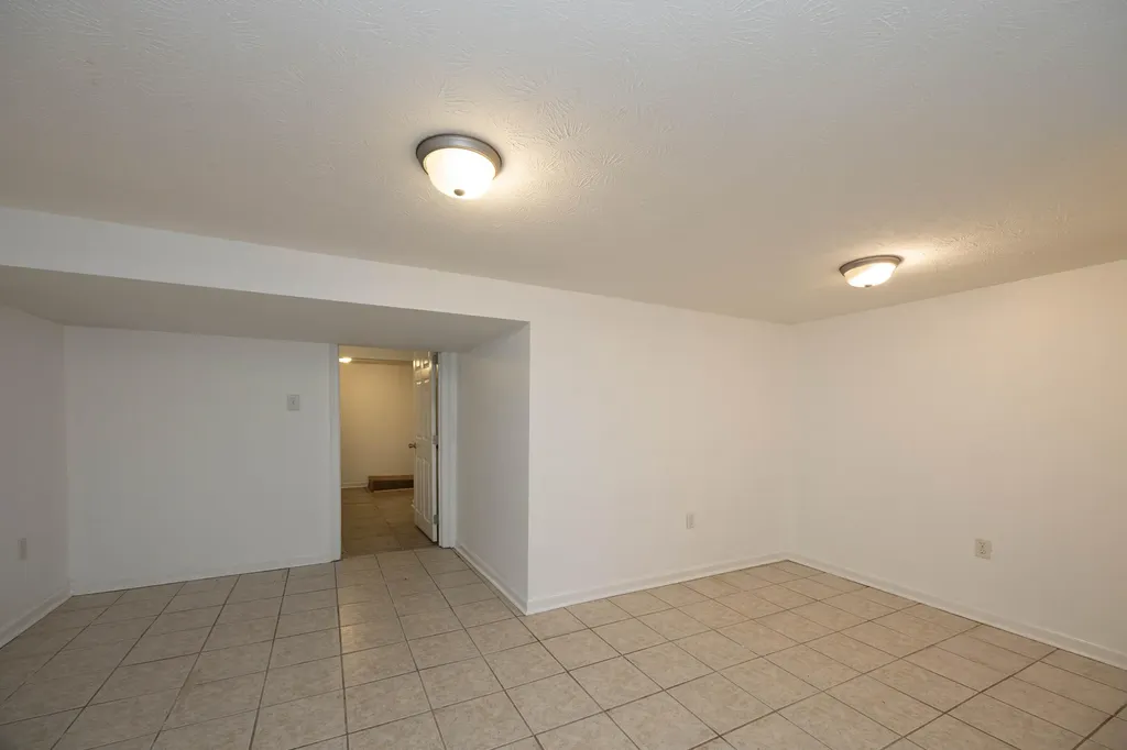 1925 Brent Street Paris KY 40361