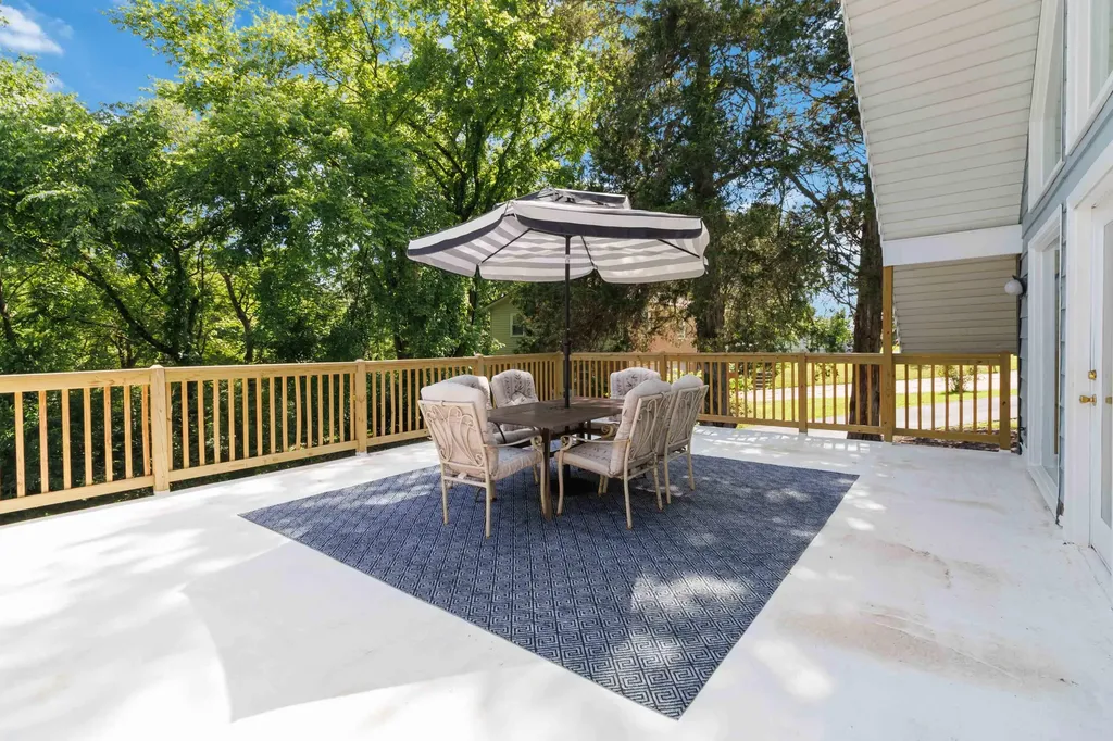 159 Lakeshore Drive Richmond KY 40475