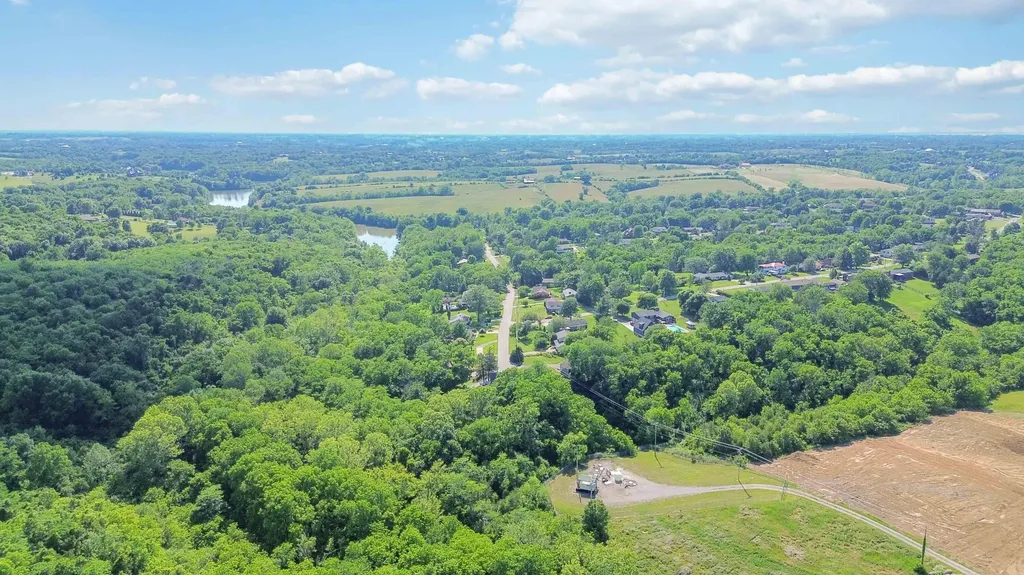 159 Lakeshore Drive Richmond KY 40475