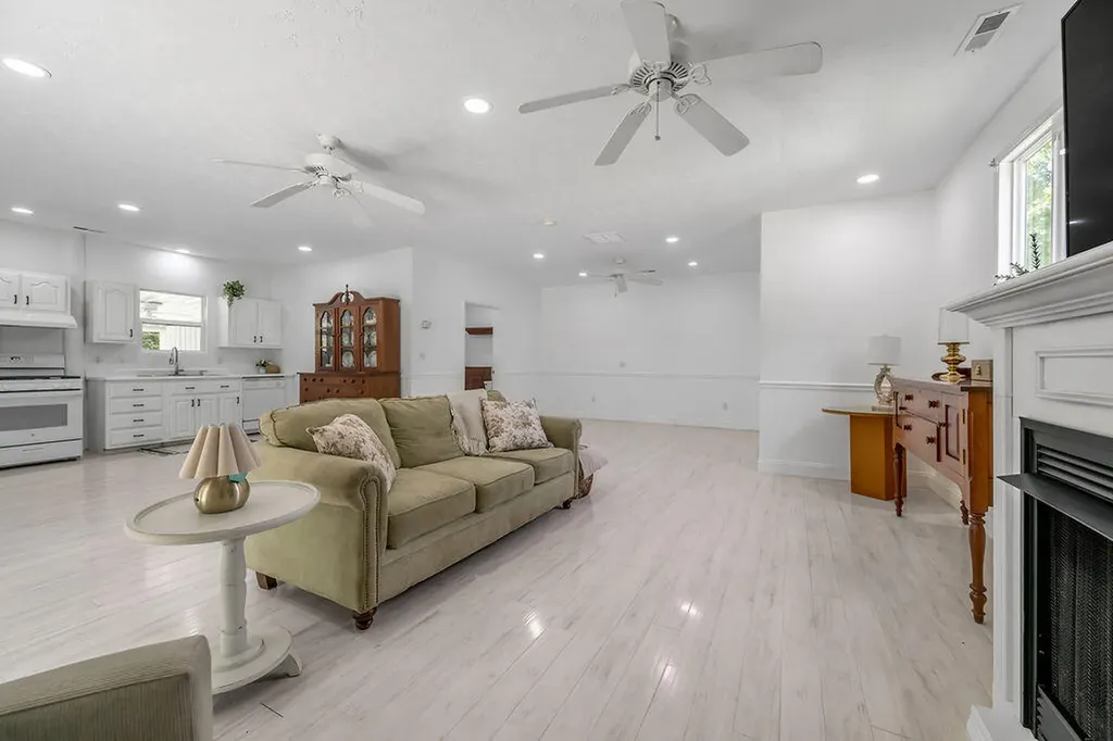 380 Gales Trail Jeffersonville KY 40337