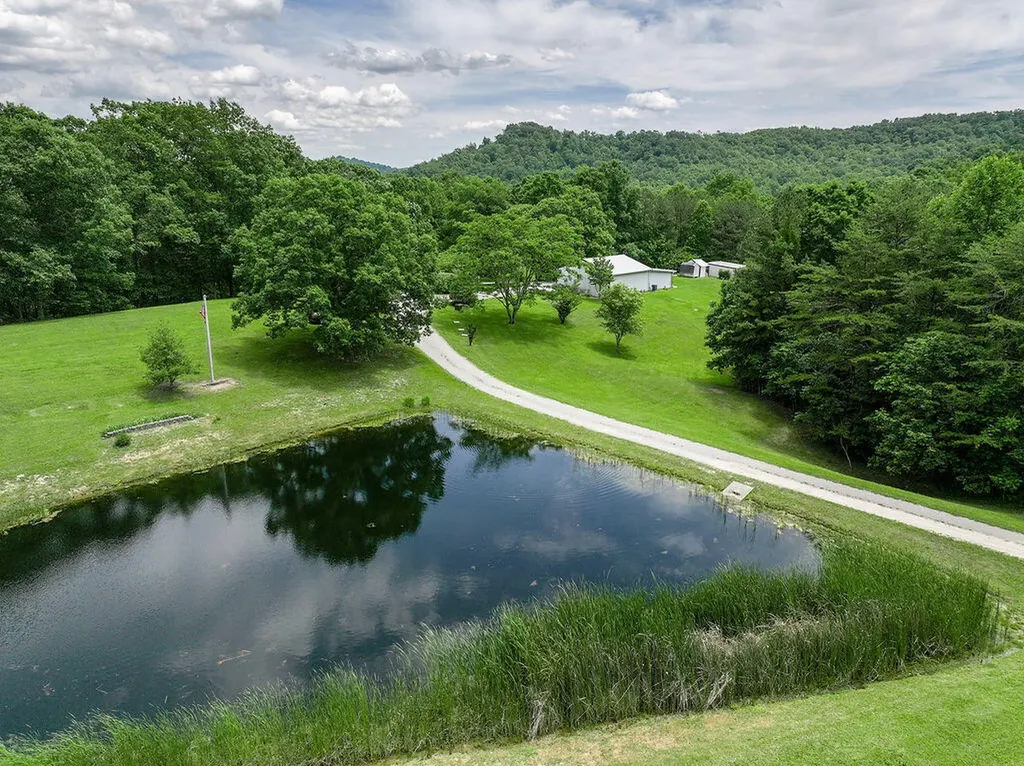 380 Gales Trail Jeffersonville KY 40337