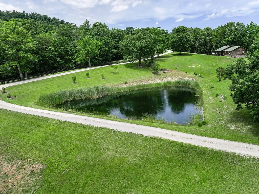 380 Gales Trail Jeffersonville KY 40337