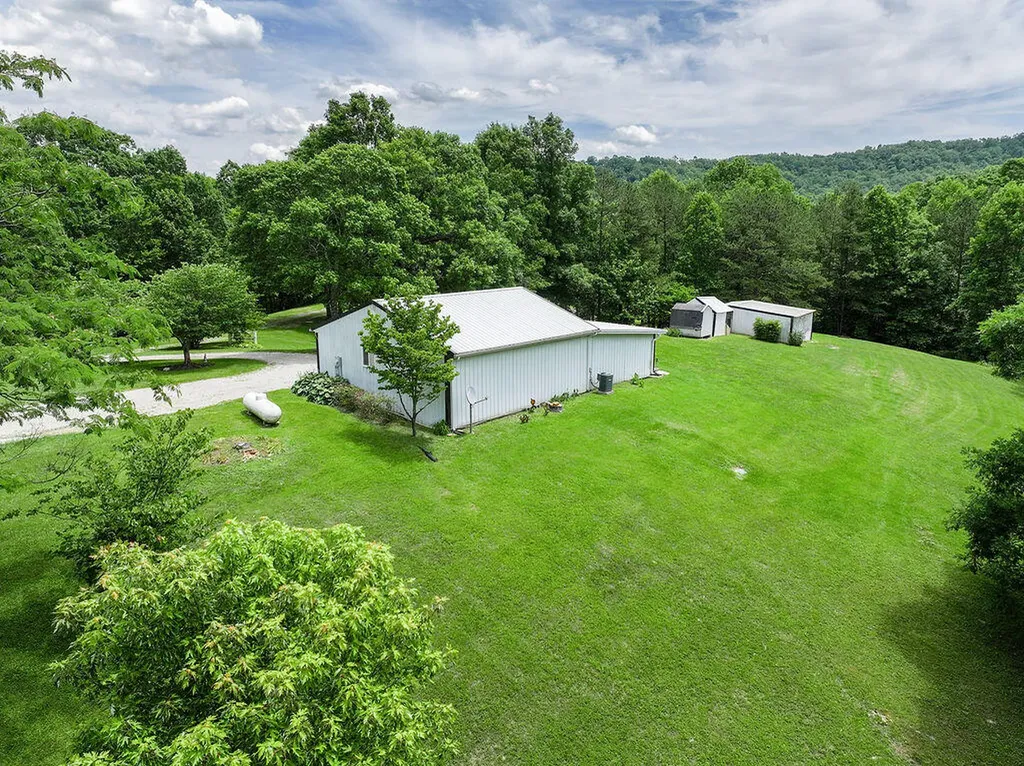 380 Gales Trail Jeffersonville KY 40337