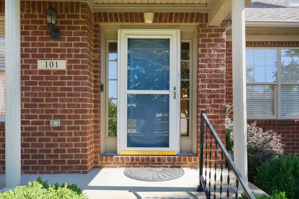 101 Kensington Lane Frankfort KY 40601