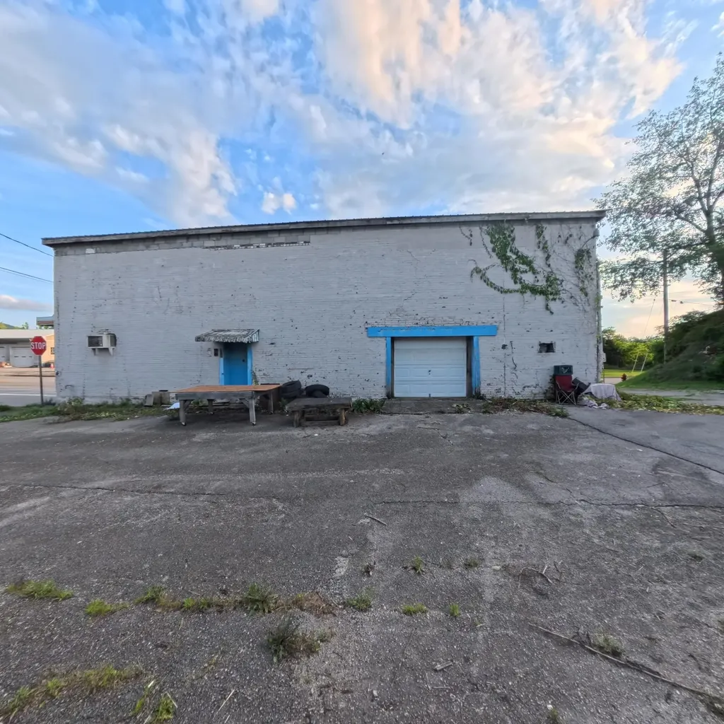 803 Main Ravenna KY 40472