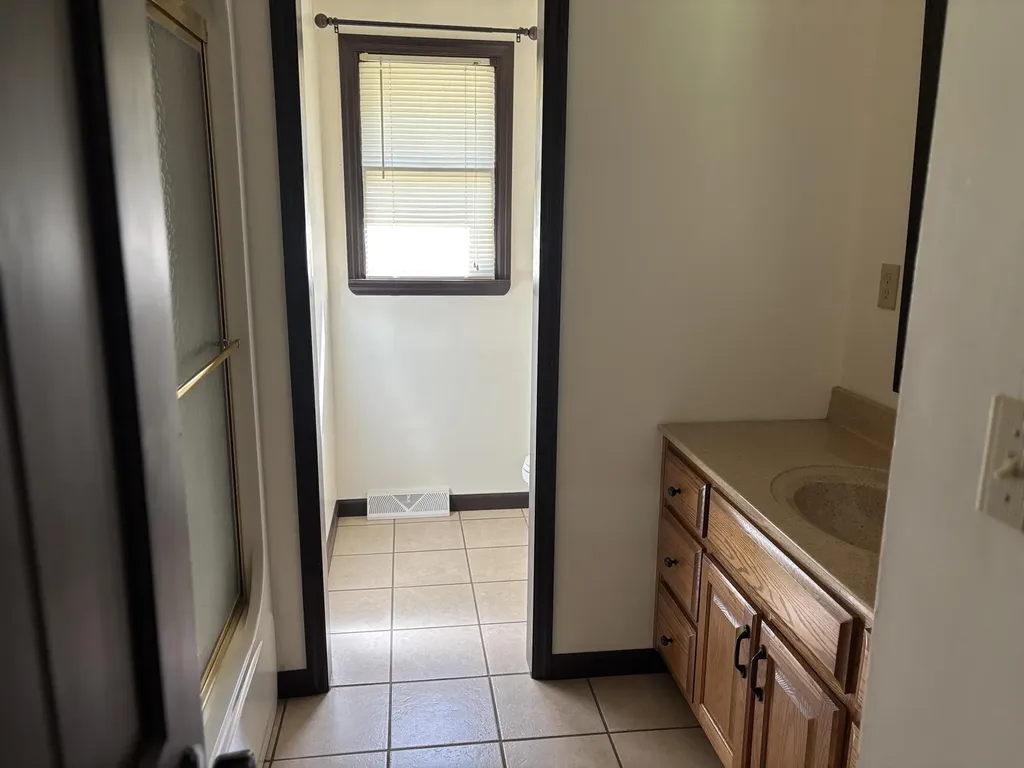 7173 7173 State Highway 223 Flat Lick KY 40935