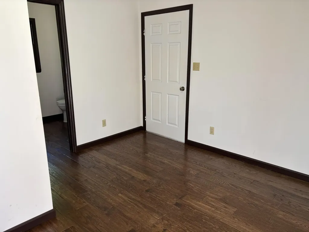 7173 7173 State Highway 223 Flat Lick KY 40935