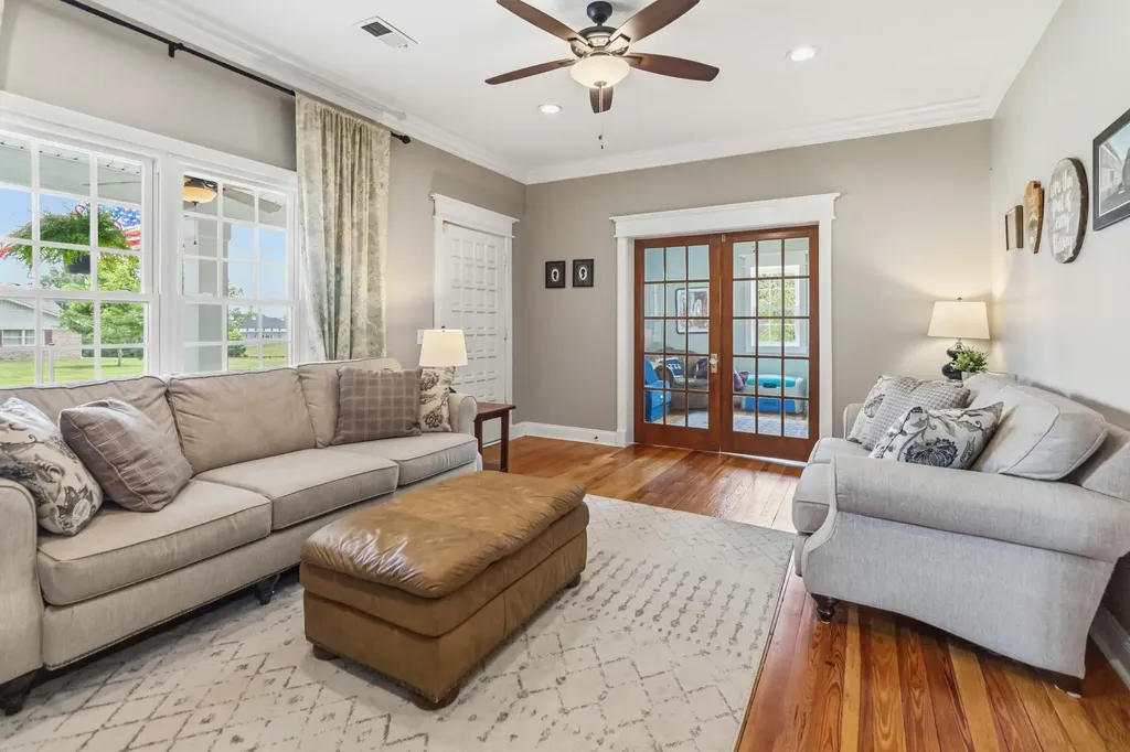 2075 Old Whitley Road London KY 40744