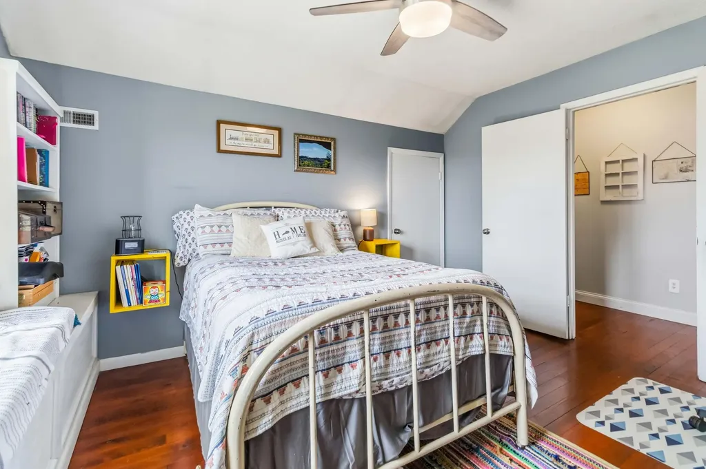 2075 Old Whitley Road London KY 40744