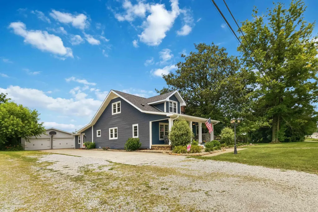 2075 Old Whitley Road London KY 40744