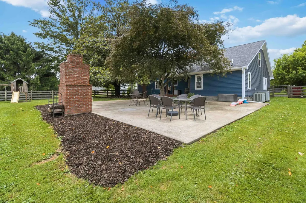2075 Old Whitley Road London KY 40744