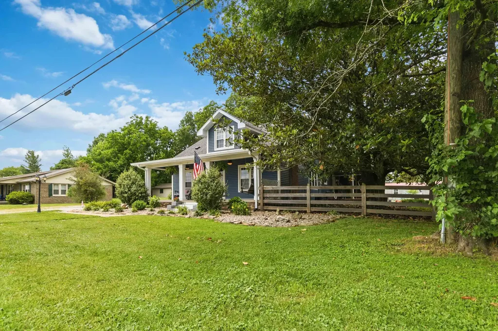 2075 Old Whitley Road London KY 40744