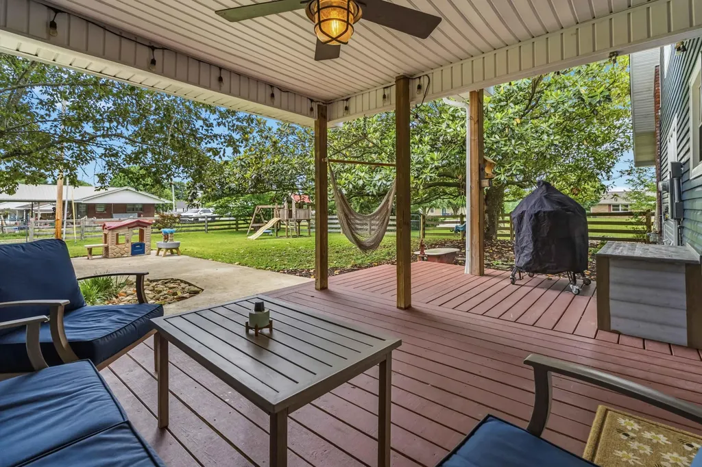 2075 Old Whitley Road London KY 40744