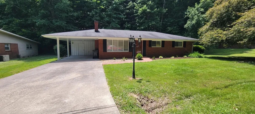 1217 Knapp Avenue Morehead KY 40351