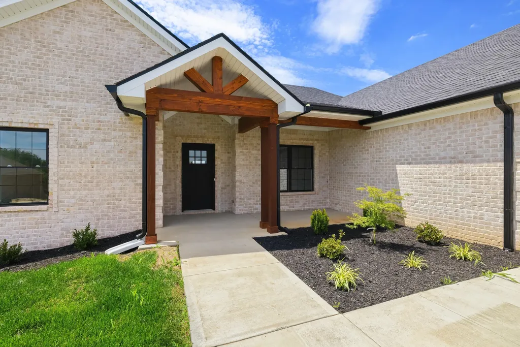 212 Carhartt Drive Richmond KY 40475