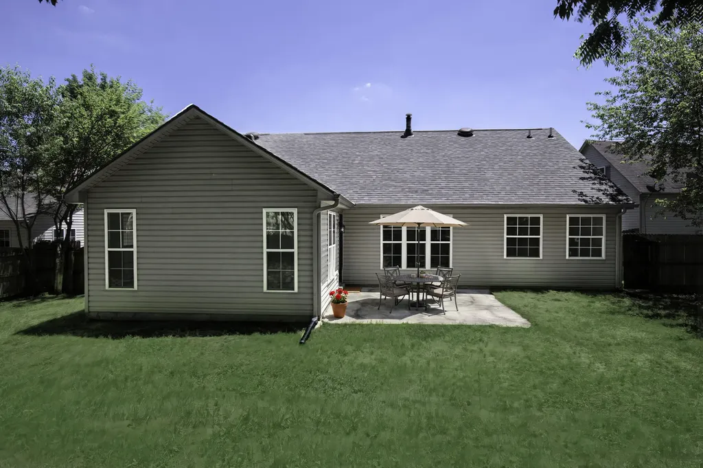 261 Meadow Valley Road Lexington KY 40511