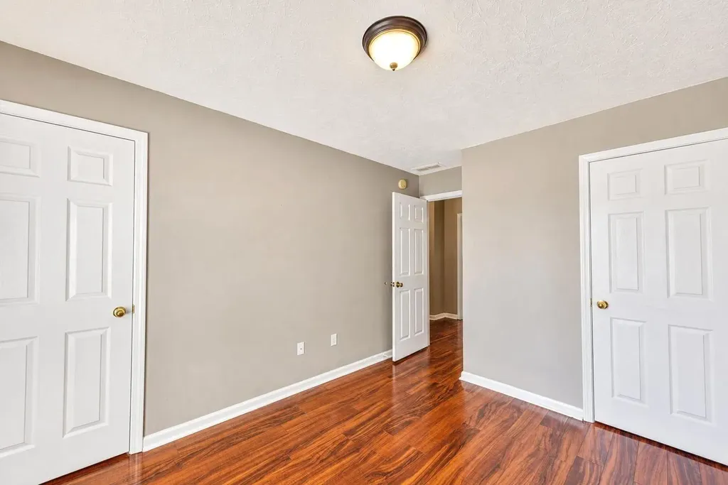 125 Old Post Road Paris KY 40361