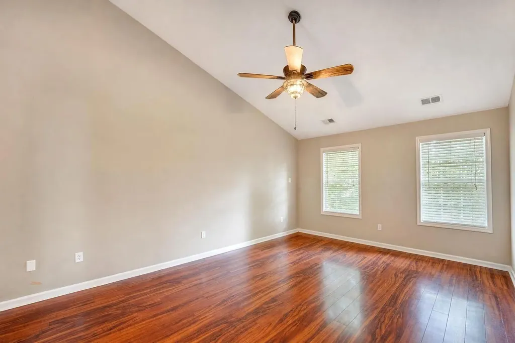 125 Old Post Road Paris KY 40361