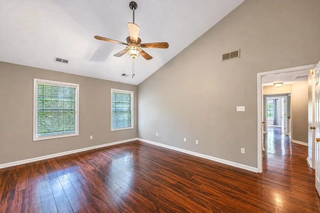 125 Old Post Road Paris KY 40361
