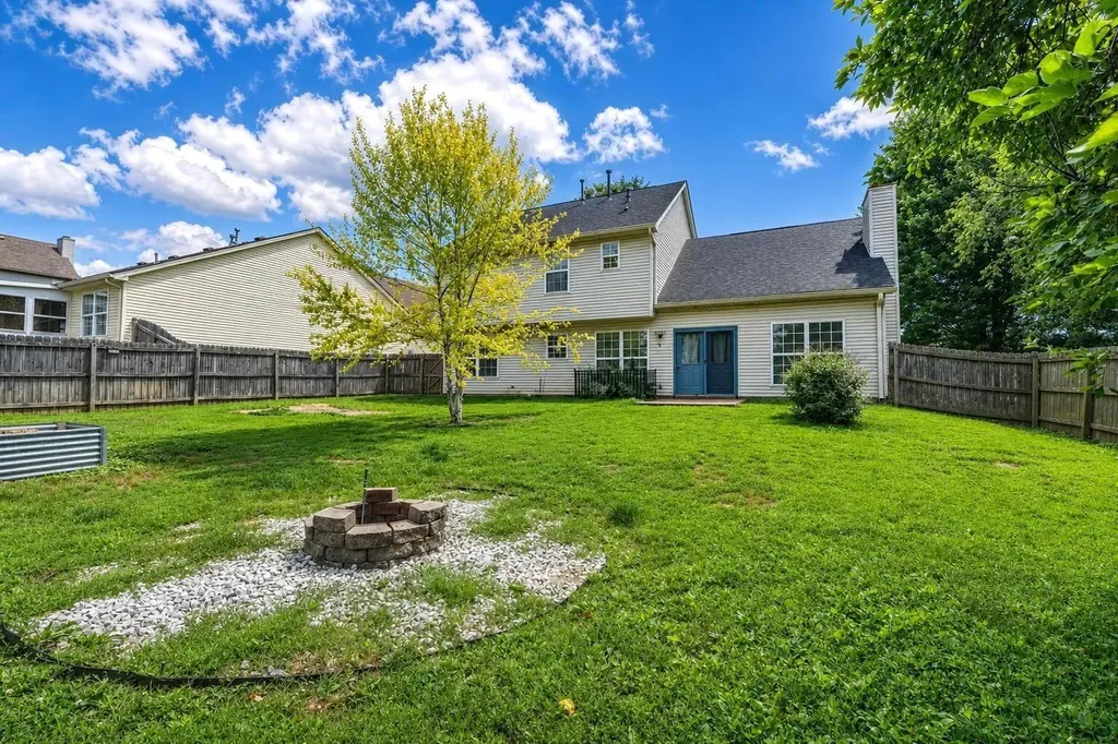 125 Old Post Road Paris KY 40361