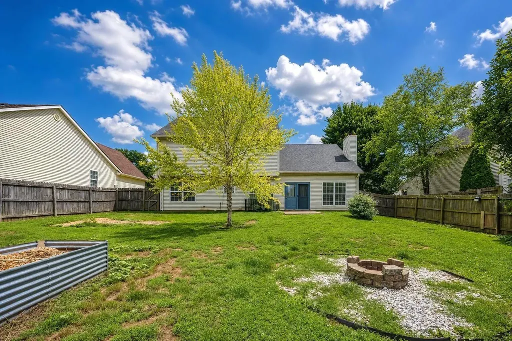 125 Old Post Road Paris KY 40361