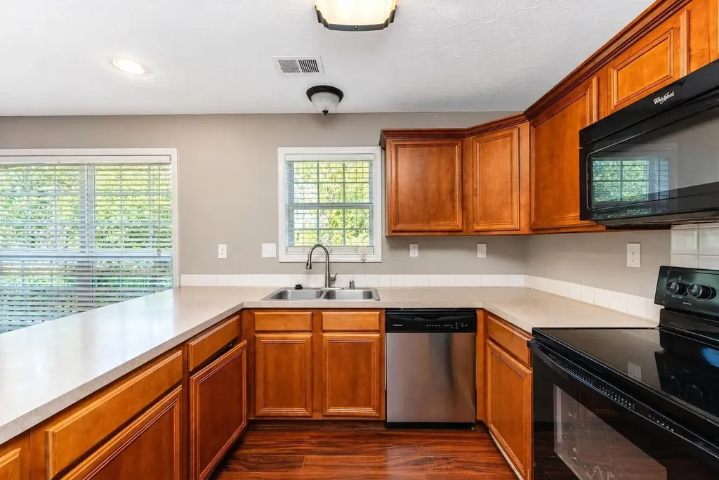 125 Old Post Road Paris KY 40361