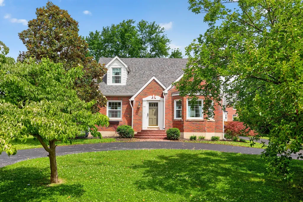 304 Village Drive Lawrenceburg KY 40342