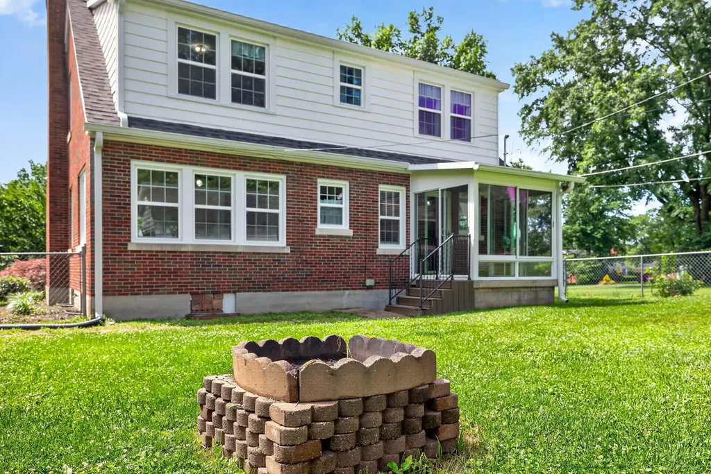 304 Village Drive Lawrenceburg KY 40342