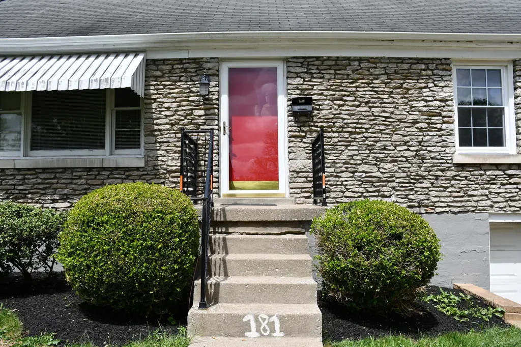 181 St James Drive Lexington KY 40502
