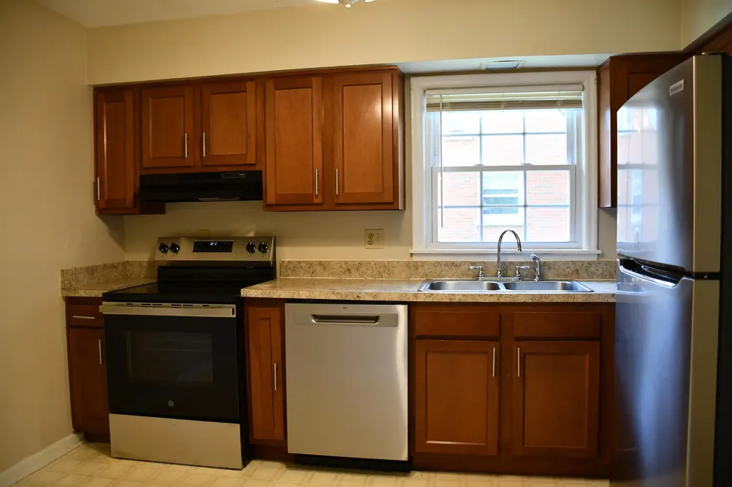 181 St James Drive Lexington KY 40502