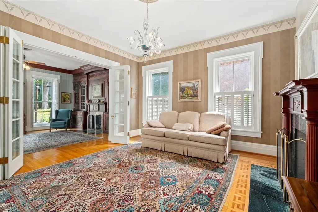 448 W 3rd Street Lexington KY 40508