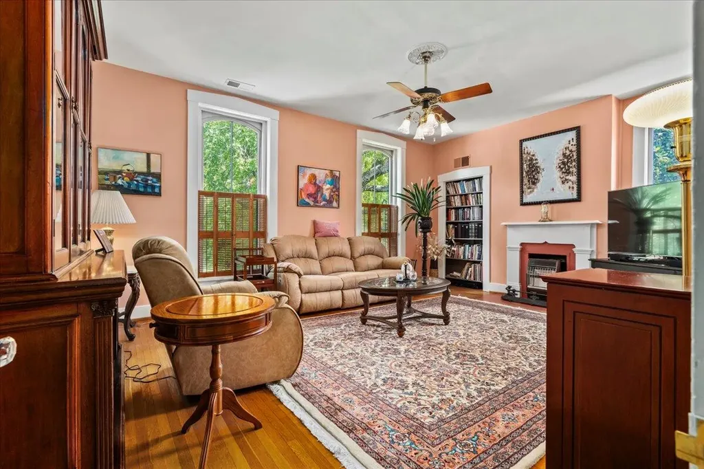 448 W 3rd Street Lexington KY 40508