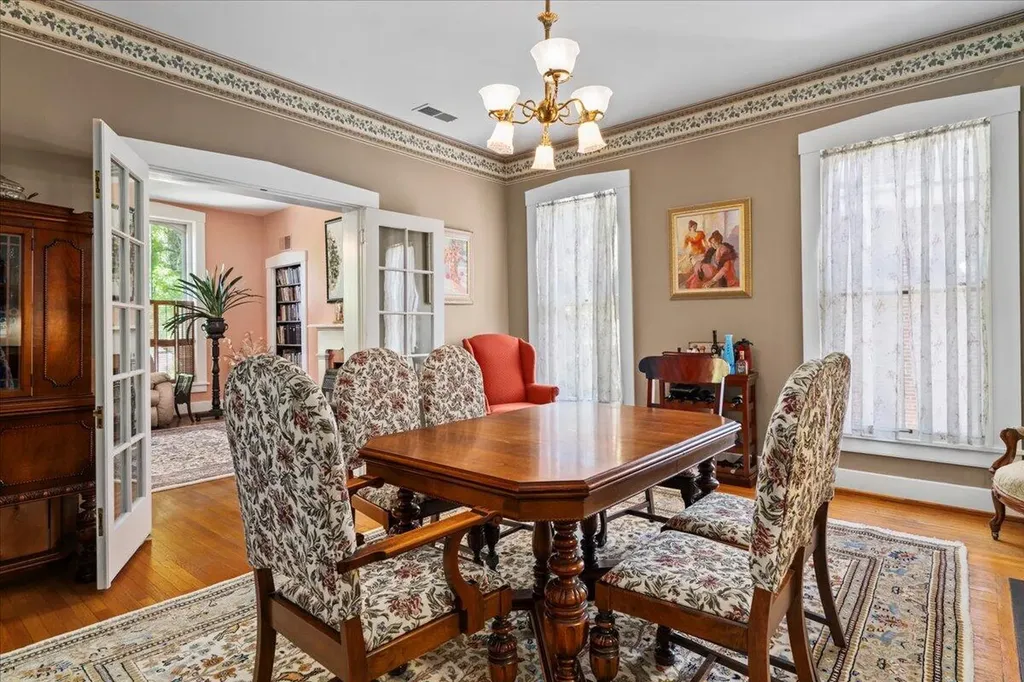 448 W 3rd Street Lexington KY 40508