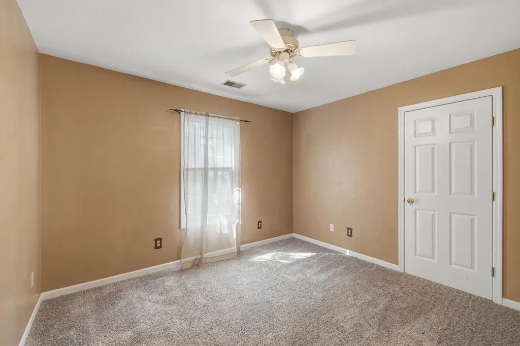 2038 Jd Circle Berea KY 40403