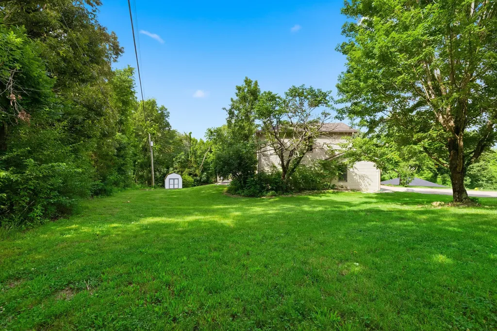 2038 Jd Circle Berea KY 40403