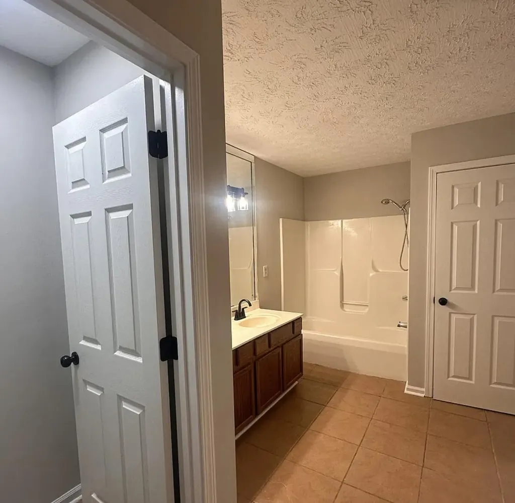 672 Millpond Road Lexington KY 40514
