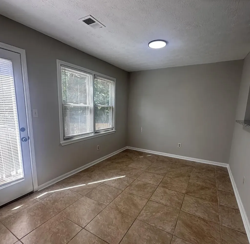 672 Millpond Road Lexington KY 40514