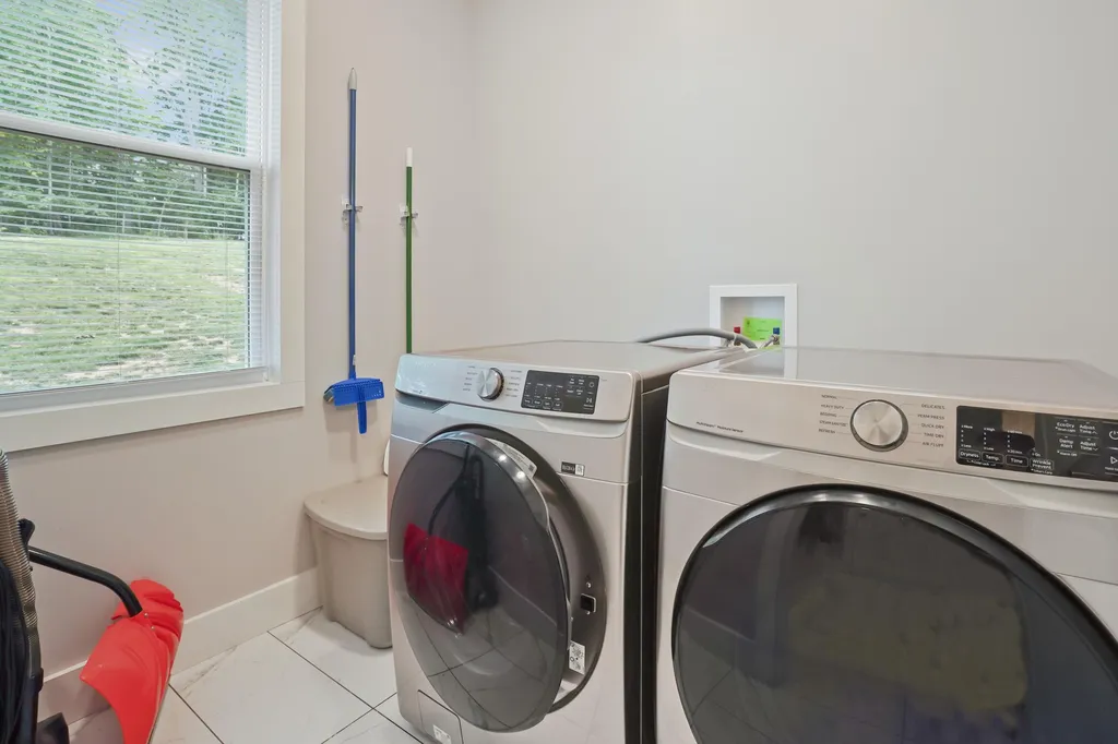 287 Lakeshore Drive Nancy KY 42544