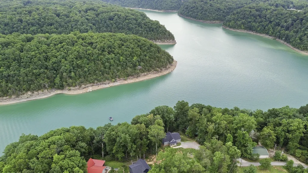 287 Lakeshore Drive Nancy KY 42544