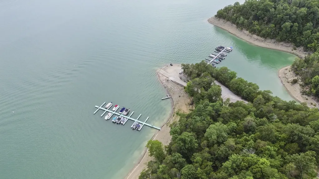 287 Lakeshore Drive Nancy KY 42544