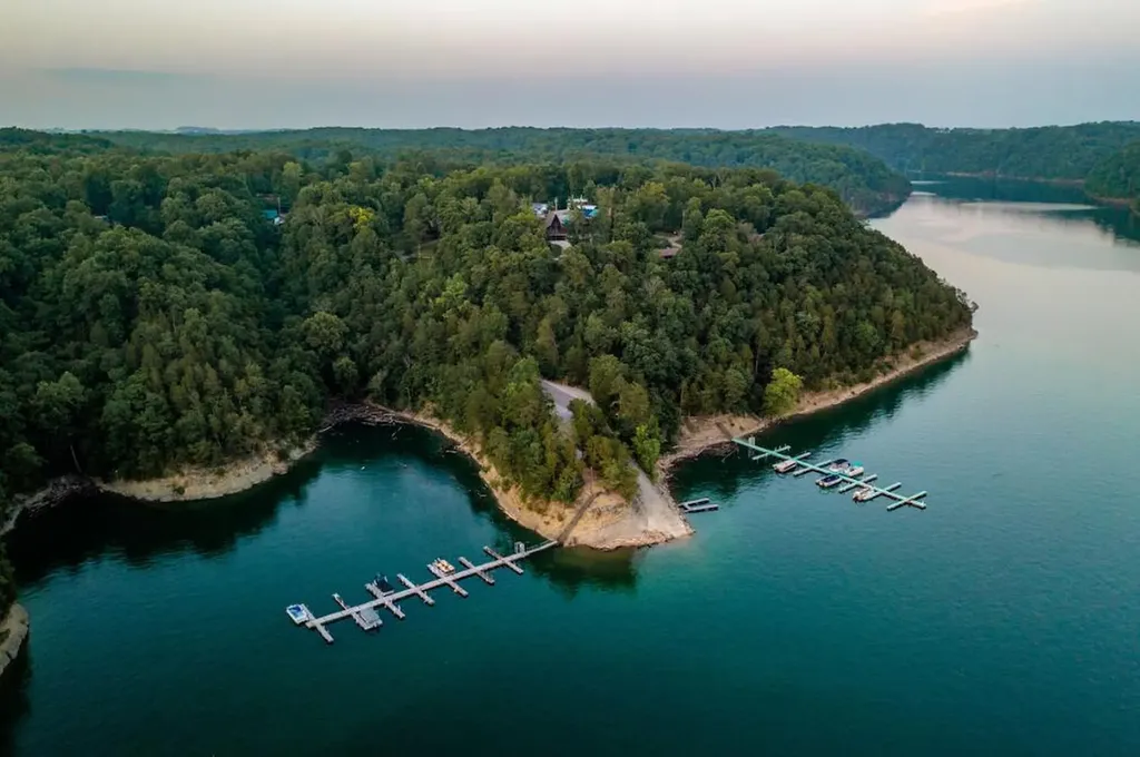 287 Lakeshore Drive Nancy KY 42544