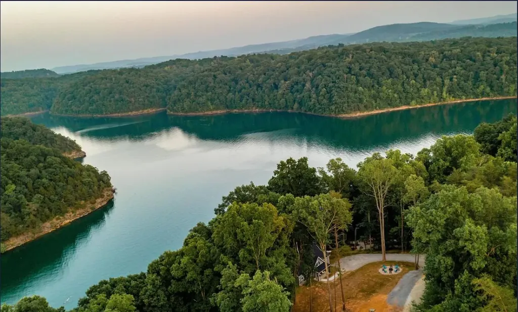 287 Lakeshore Drive Nancy KY 42544