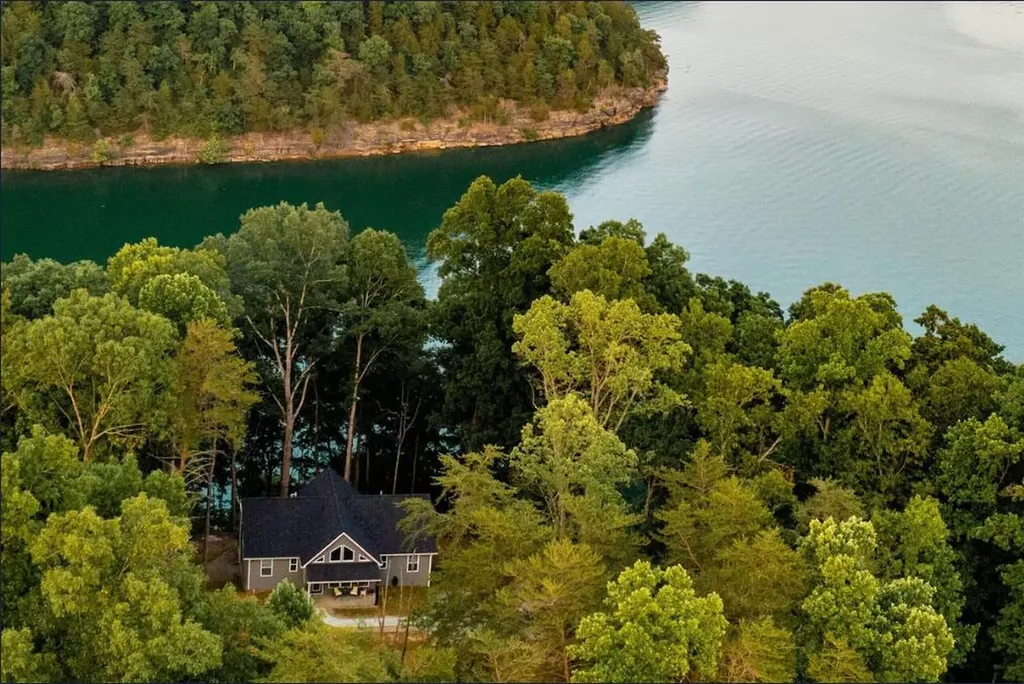 287 Lakeshore Drive Nancy KY 42544
