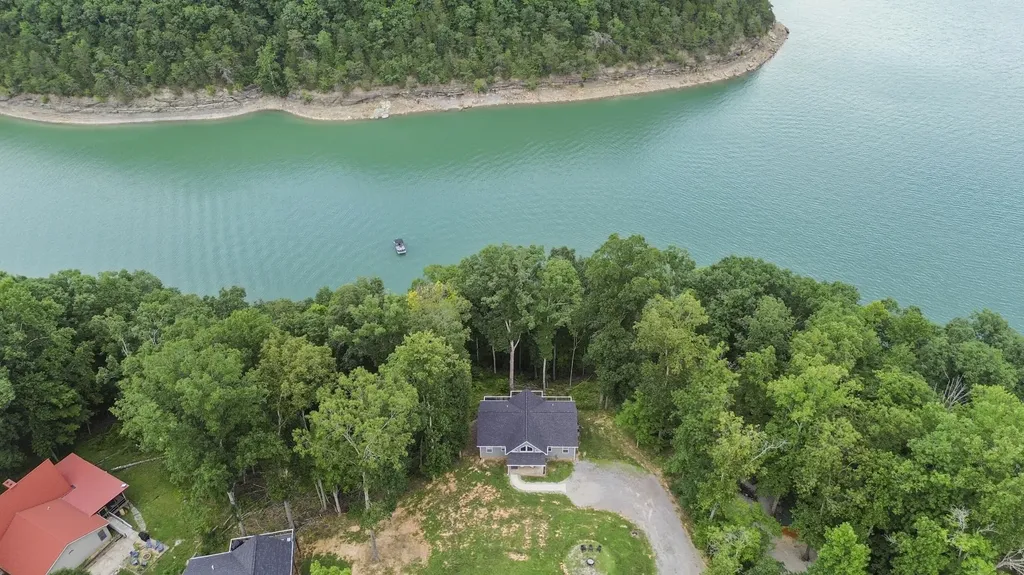 287 Lakeshore Drive Nancy KY 42544