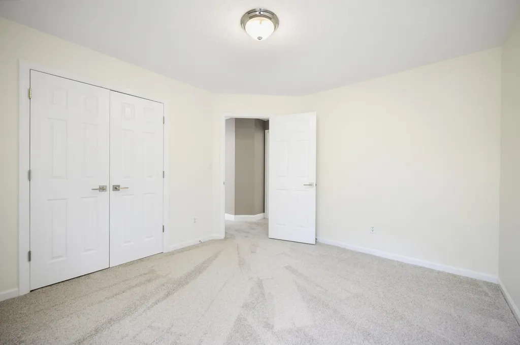 716 Mill Ridge Road Lexington KY 40514