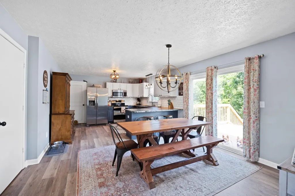 350 Pin Oak Drive Taylorsville KY 40071