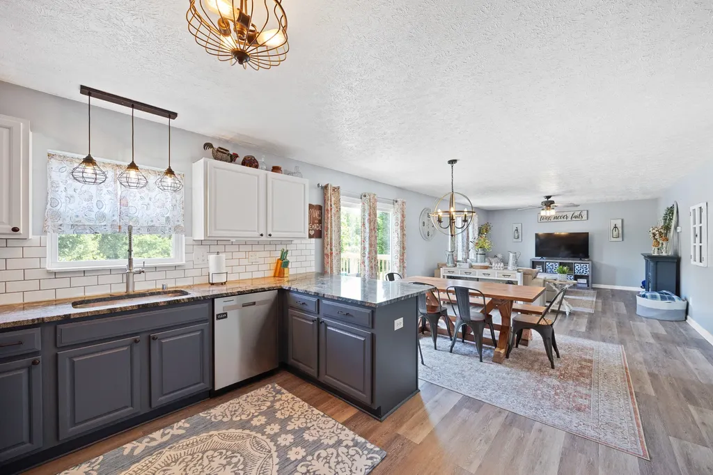 350 Pin Oak Drive Taylorsville KY 40071