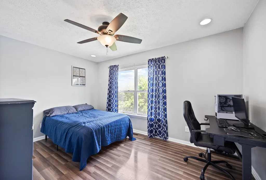 350 Pin Oak Drive Taylorsville KY 40071