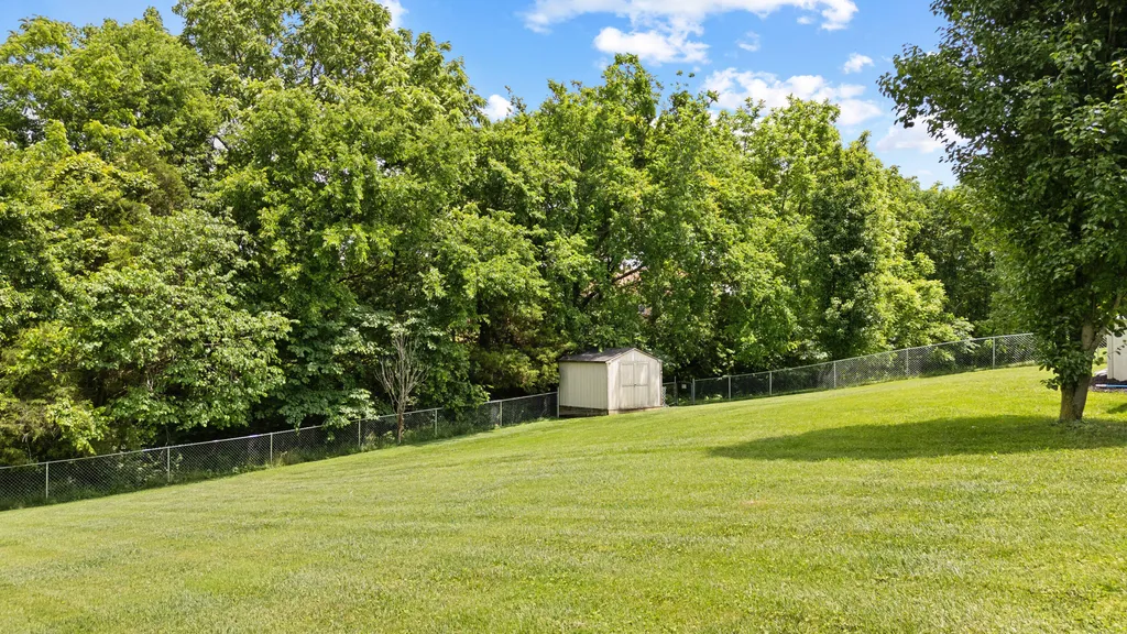 350 Pin Oak Drive Taylorsville KY 40071