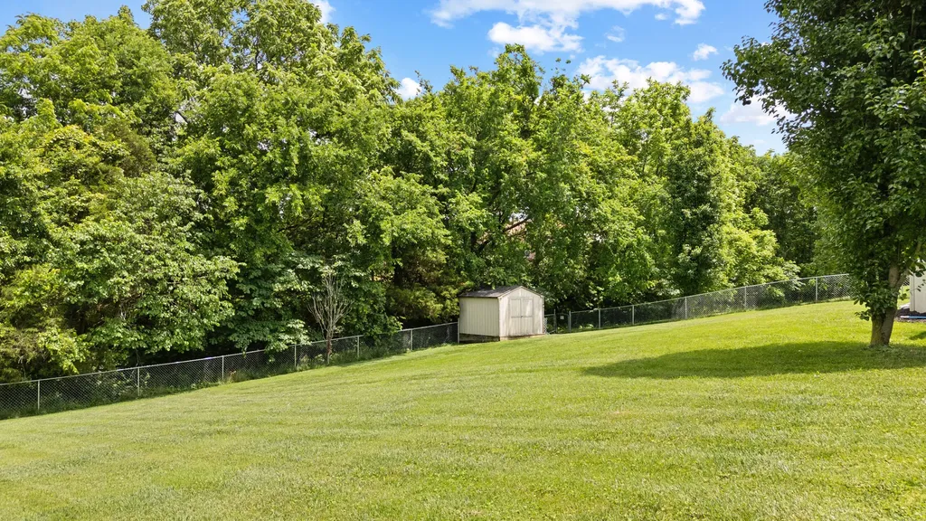 350 Pin Oak Drive Taylorsville KY 40071